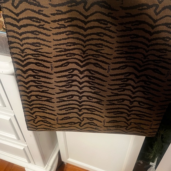 Fendi Animal Print Tote. - Picture 2 of 14